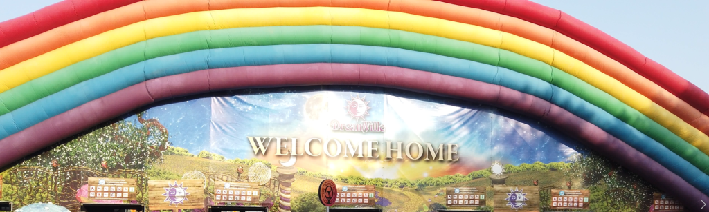 Willkommen Regenbogentor Tomorrowland