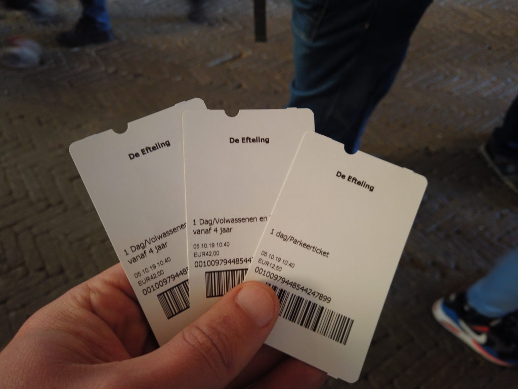 Drei Tickets